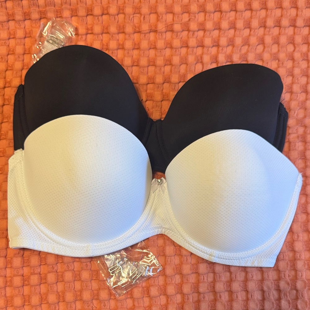 Black and White Strapless Bra